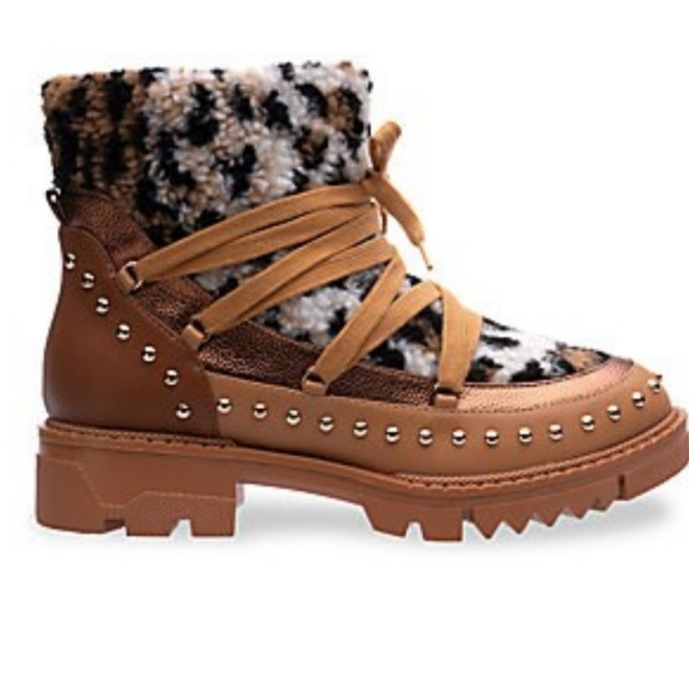 Leopard boots